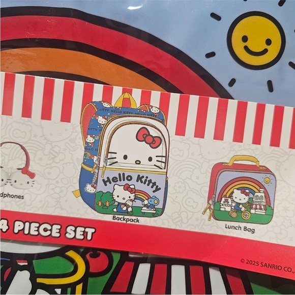 Hello Kitty 4-Piece Backpack Set - Picture 4 of 7